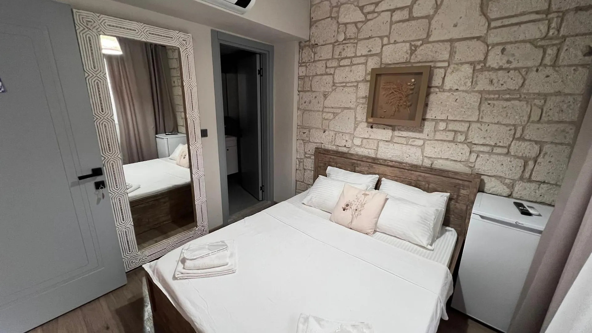 לינה וארוחת בוקר Çeşme Palacaki